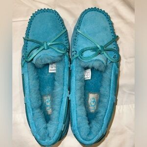 Ugg Dakota Slipper- NWT